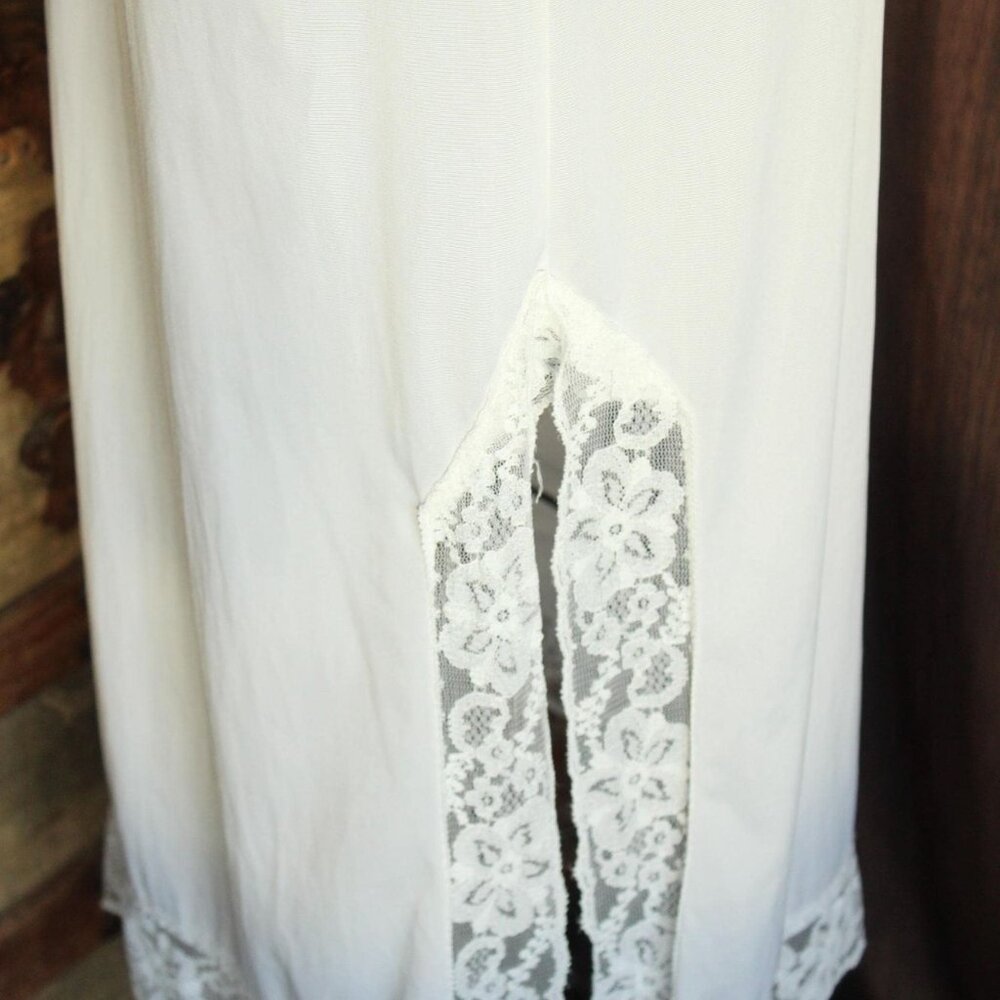 Vintage 1970s Slip, Montgomery Ward Ankle Length White Nightgown, Size 10/32 - Picture 9 of 11